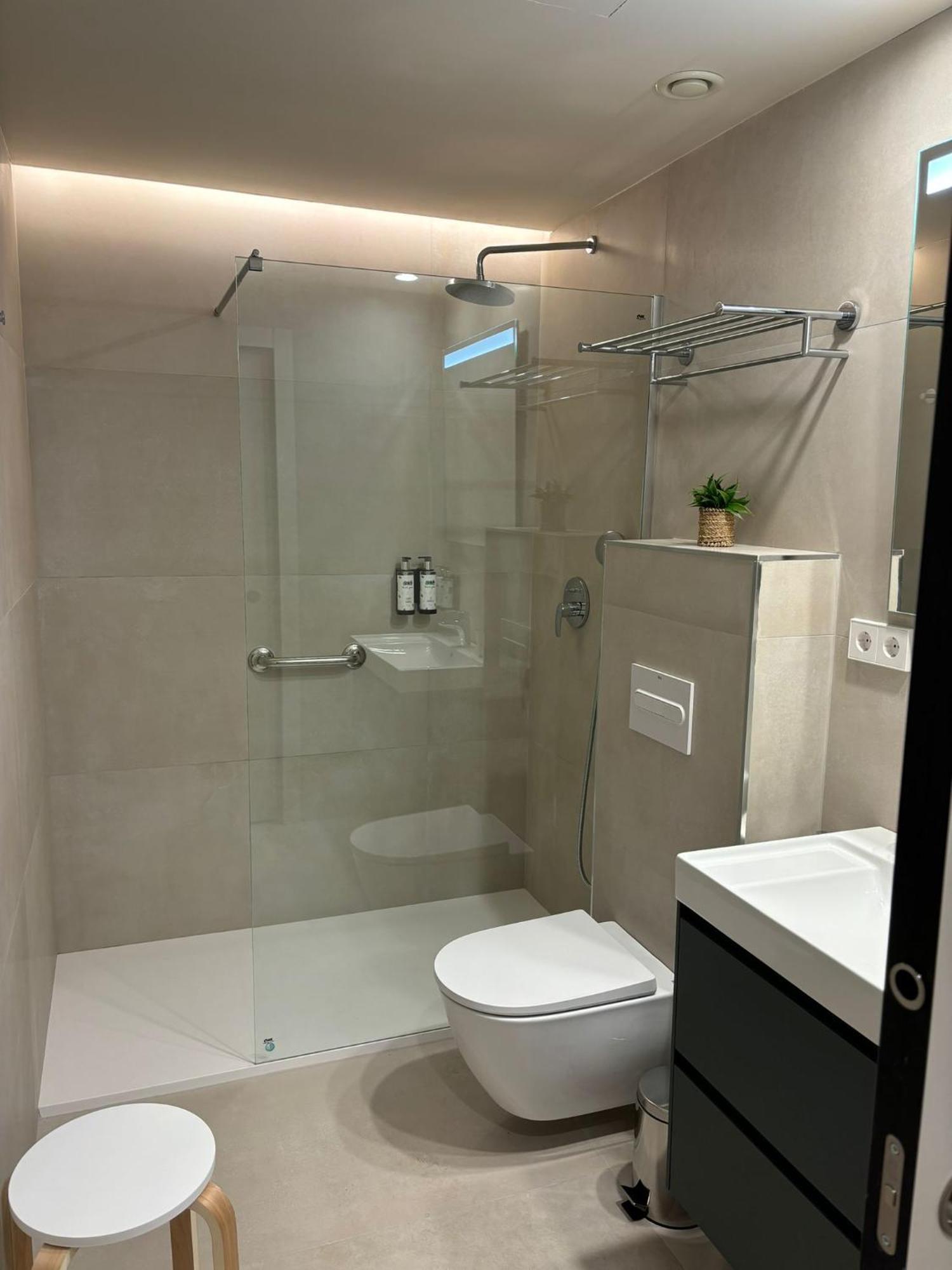 Apartamentos Joaquin Costa Santander Exteriér fotografie