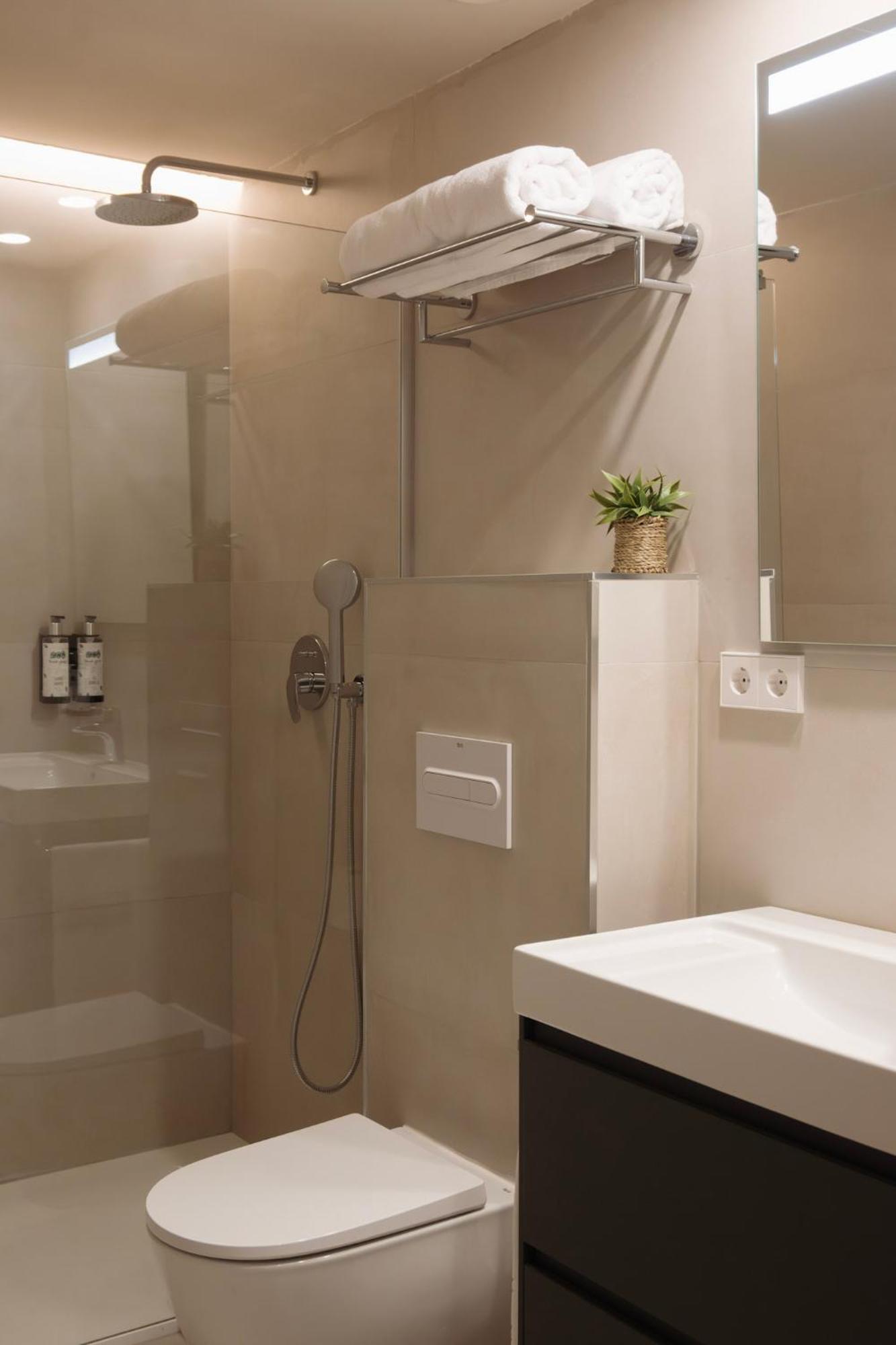 Apartamentos Joaquin Costa Santander Exteriér fotografie